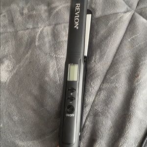 Revlon hair straightener